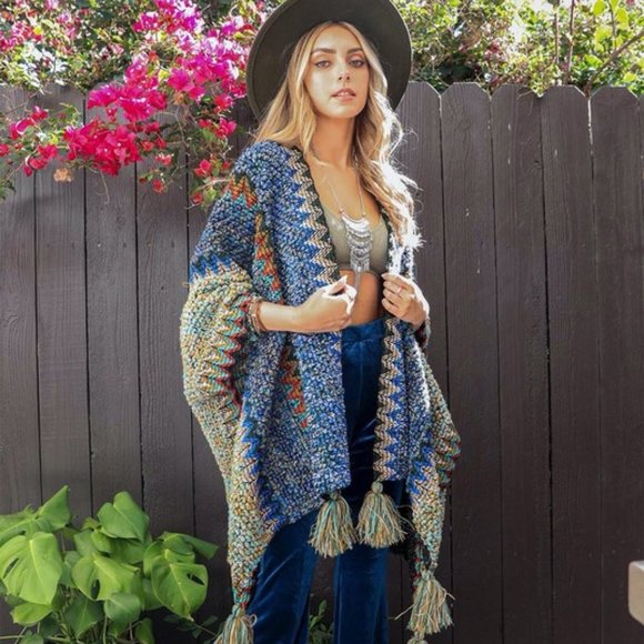 Bohemian Knit Tasseled Poncho Ruana Cardigan Sweater Hippie Top Weatern - Picture 2 of 7
